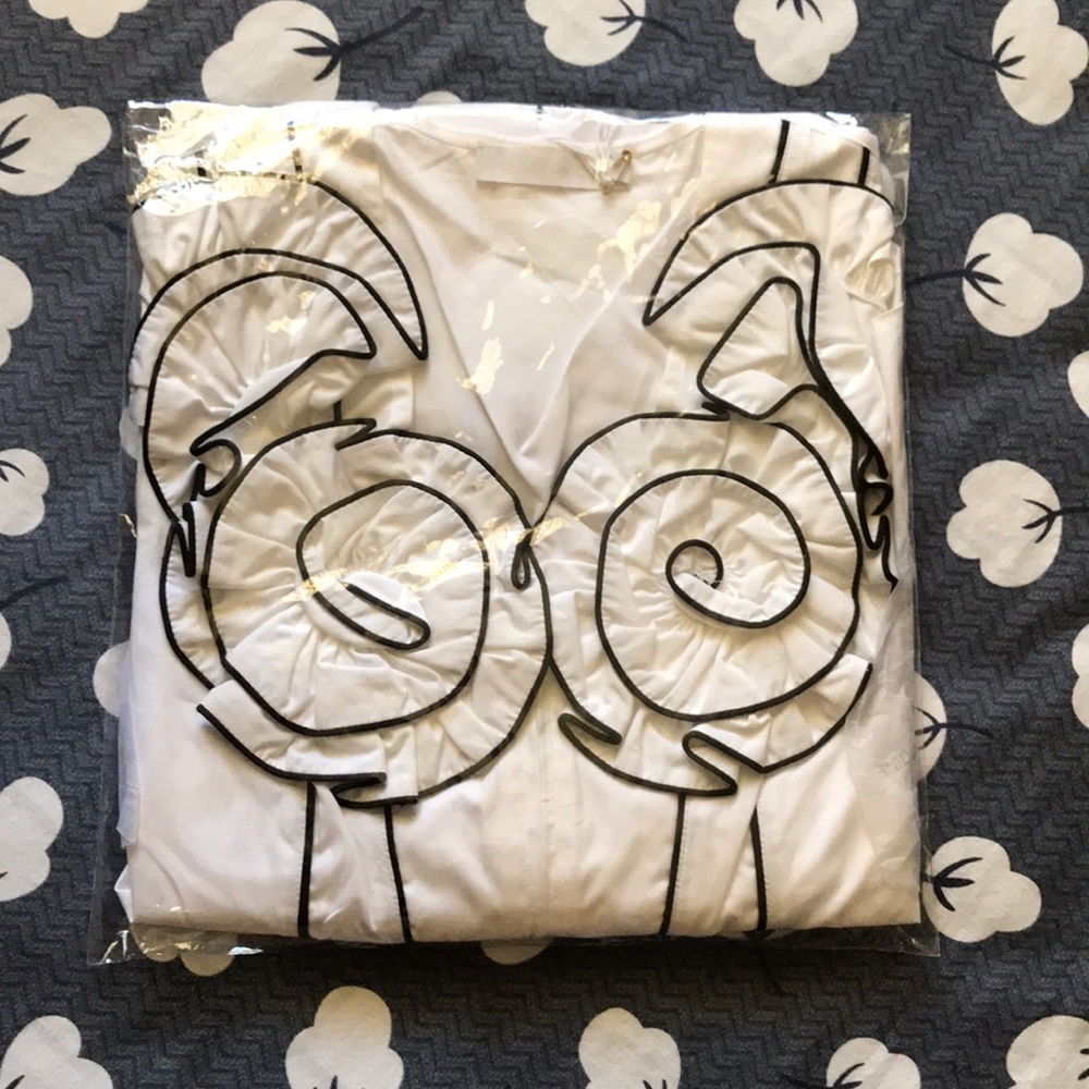 Brand new Anne Fontaine ziptop